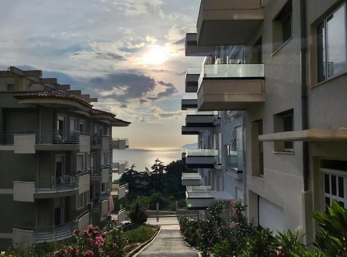 Elisos Apartamento *